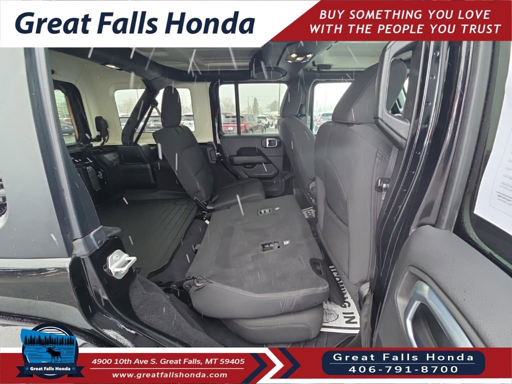 Used 2021 Jeep Wrangler Unlimited Sahara w/ Cold Weather Group image 19