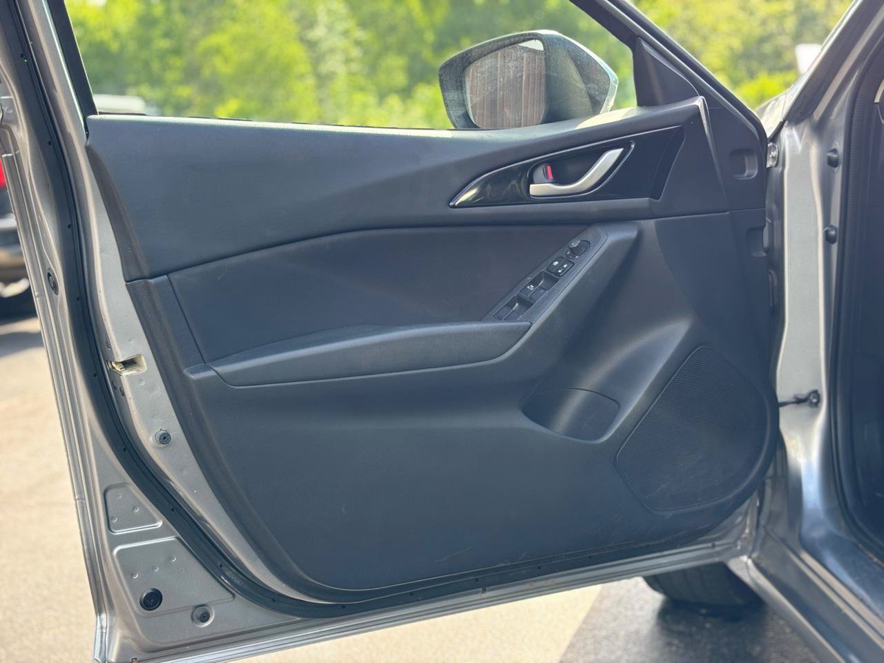 Used 2014 MAZDA MAZDA3 i Touring FWD image 14
