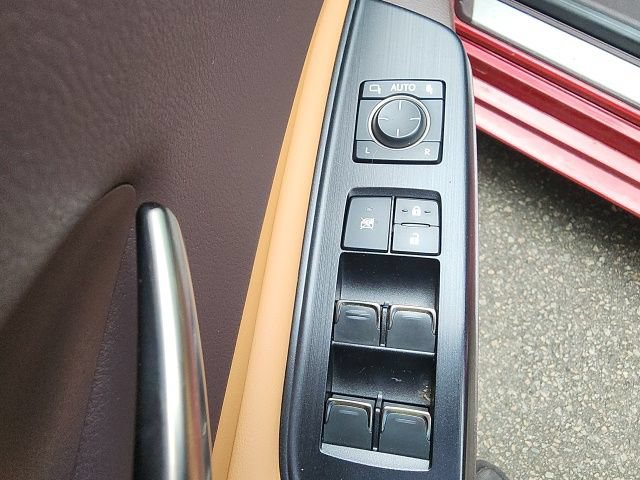 Used 2021 Lexus ES 300h w/ Premium Package FWD image 13
