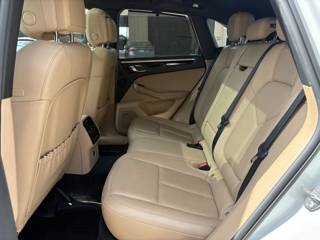Used 2020 Porsche Macan S AWD/4WD image 24