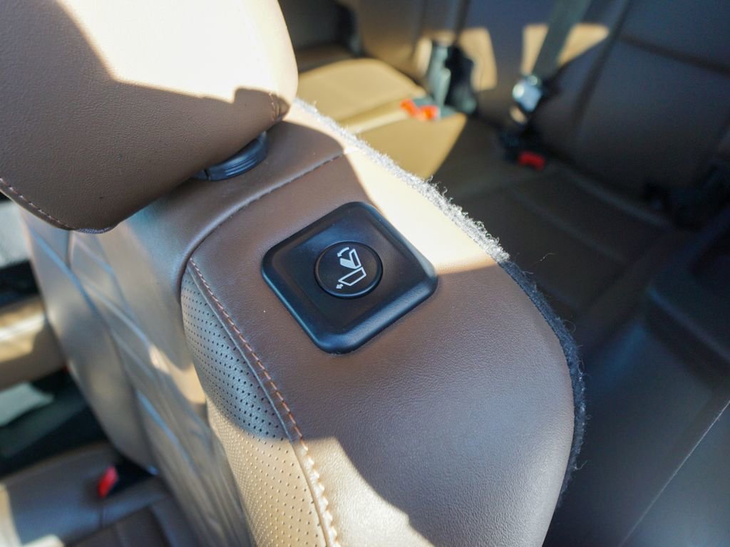 Used 2022 Kia Telluride SX w/ SX Prestige Package image 37