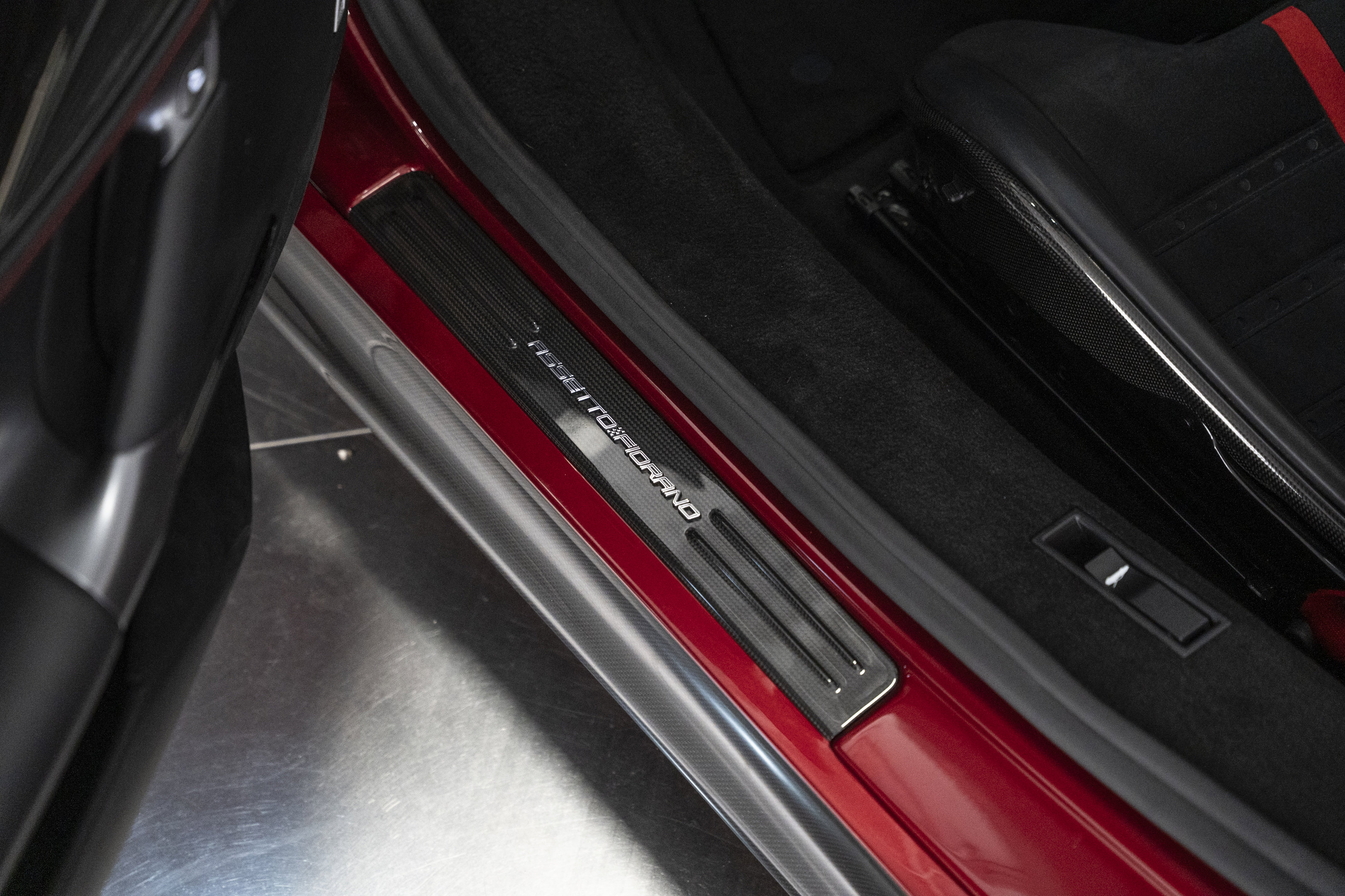 Used 2022 Ferrari SF90 Spider image 42