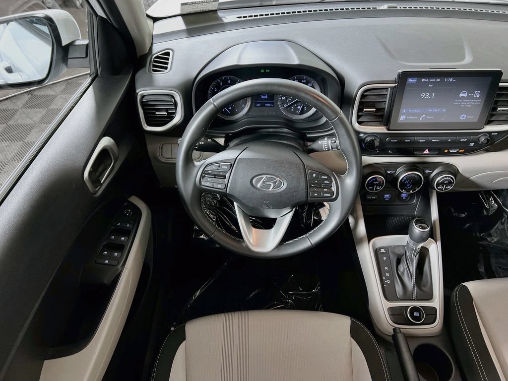 Used 2021 Hyundai Venue SEL w/ Cargo Package FWD image 19