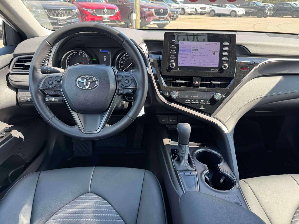 Used 2024 Toyota Camry SE w/ Cold Weather Package FWD image 20