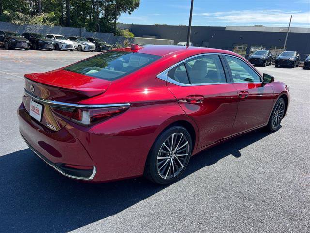 Certified 2025 Lexus ES 300h w/ Premium Package FWD image 5