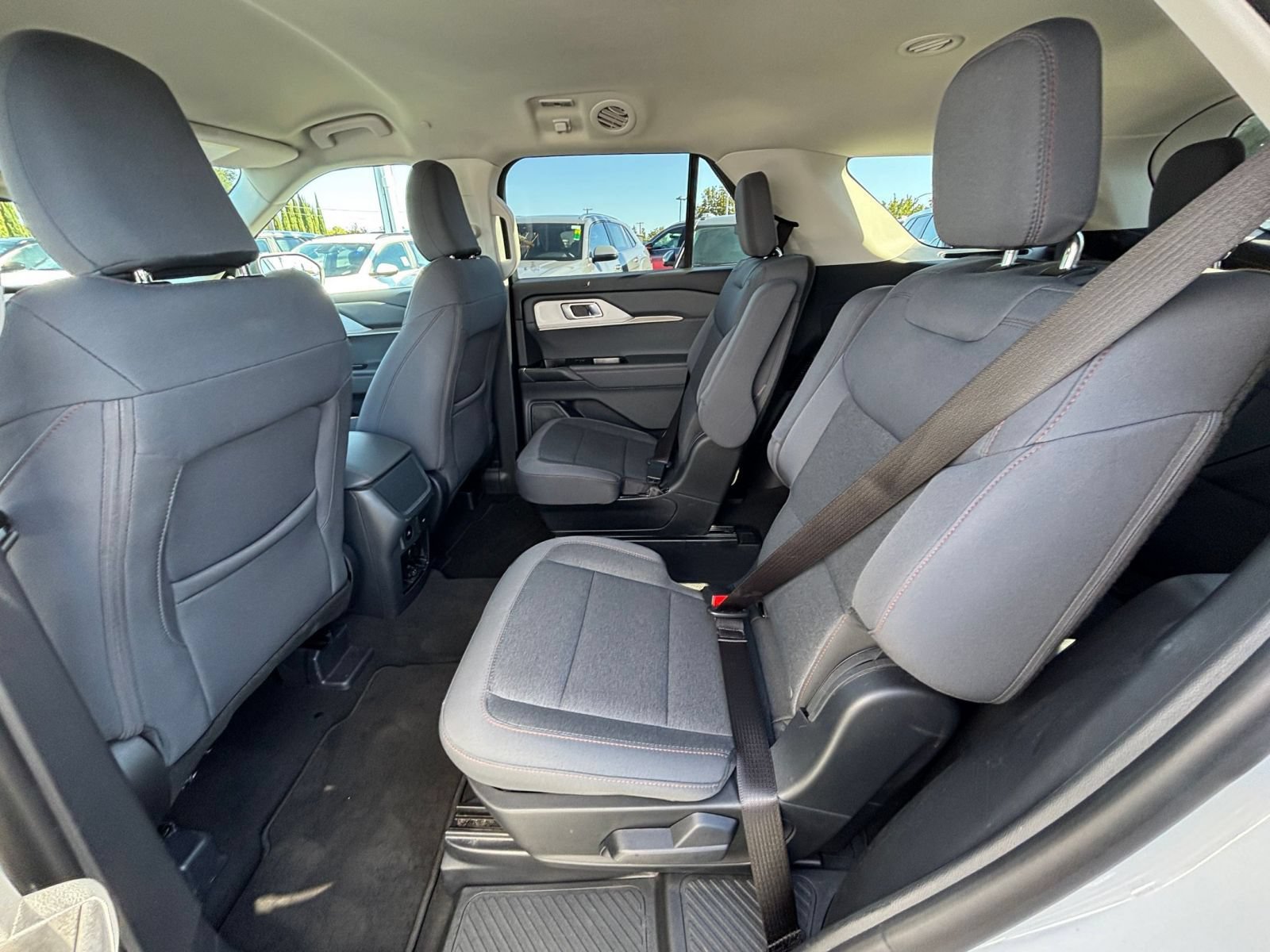Used 2026 Ford Explorer Active AWD/4WD image 26