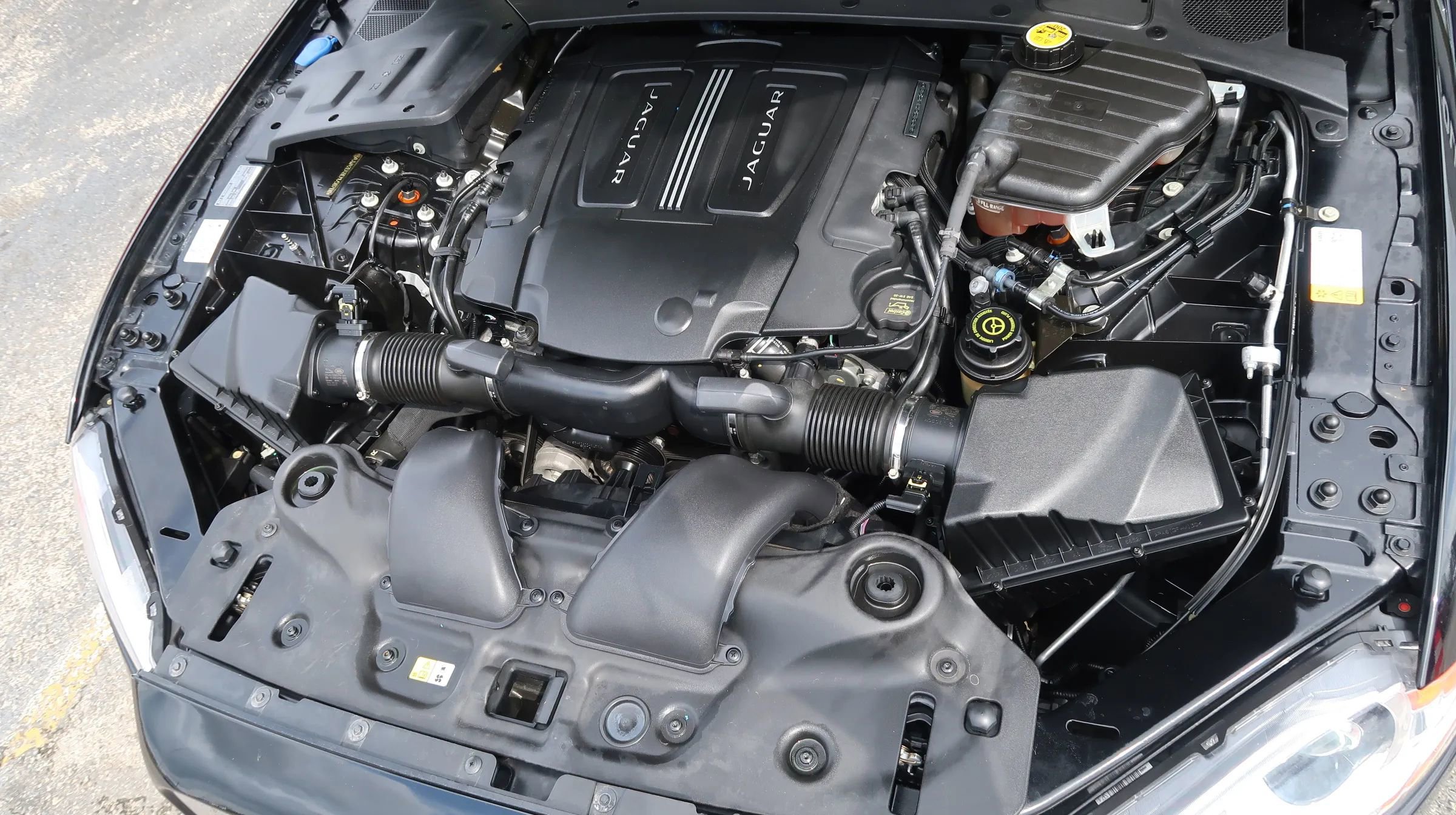 Used 2014 Jaguar XJ R LWB image 44