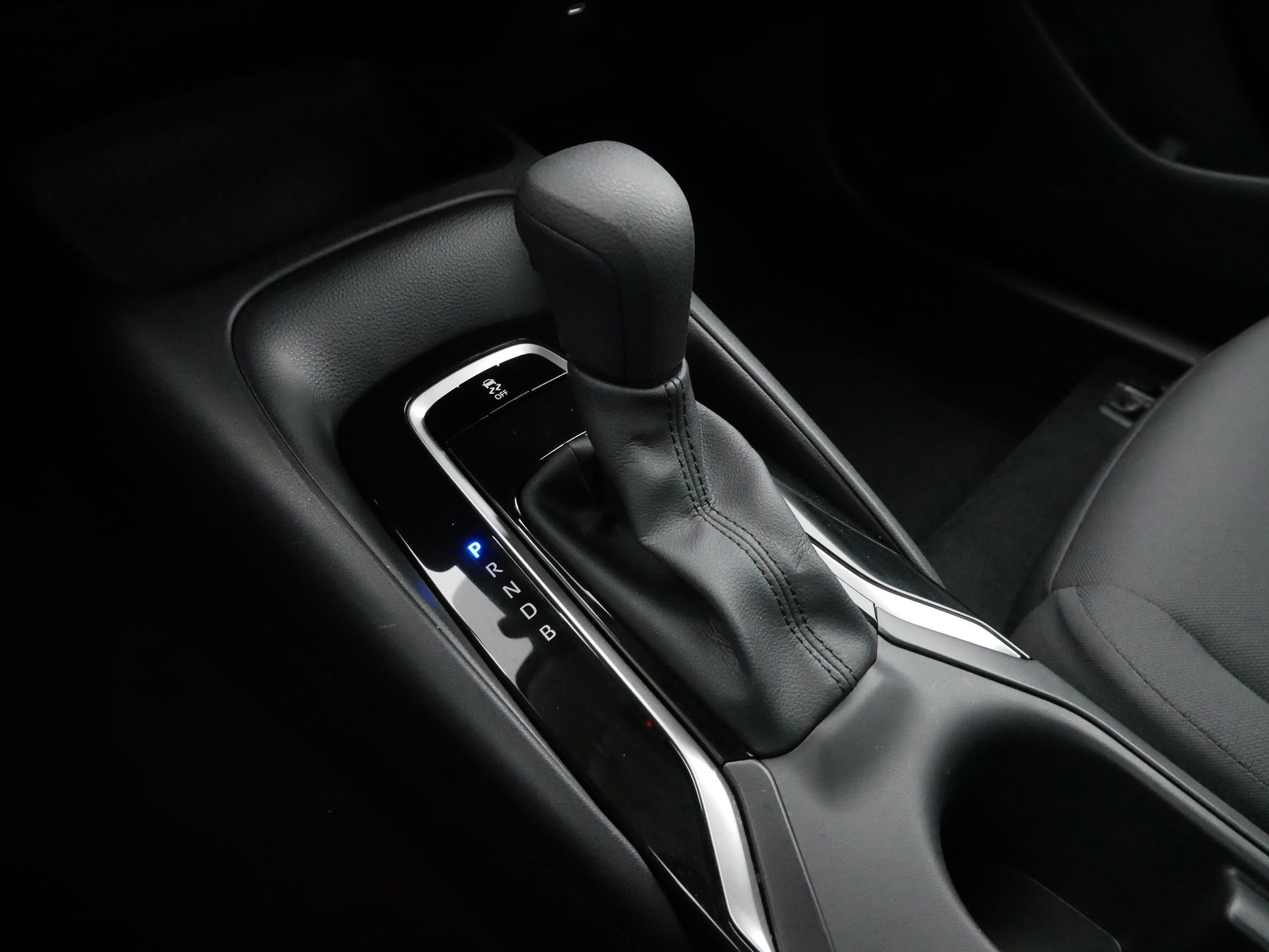 Certified 2025 Toyota Corolla LE image 24