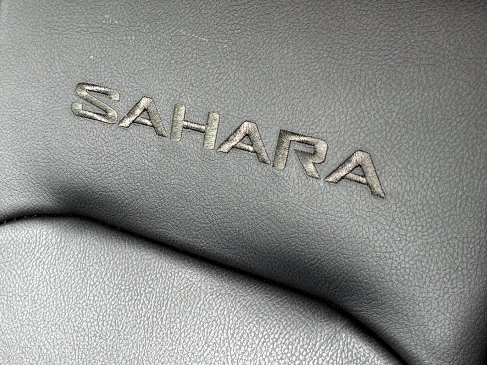 Used 2023 Jeep Wrangler Unlimited Sahara w/ Cold Weather Group image 8