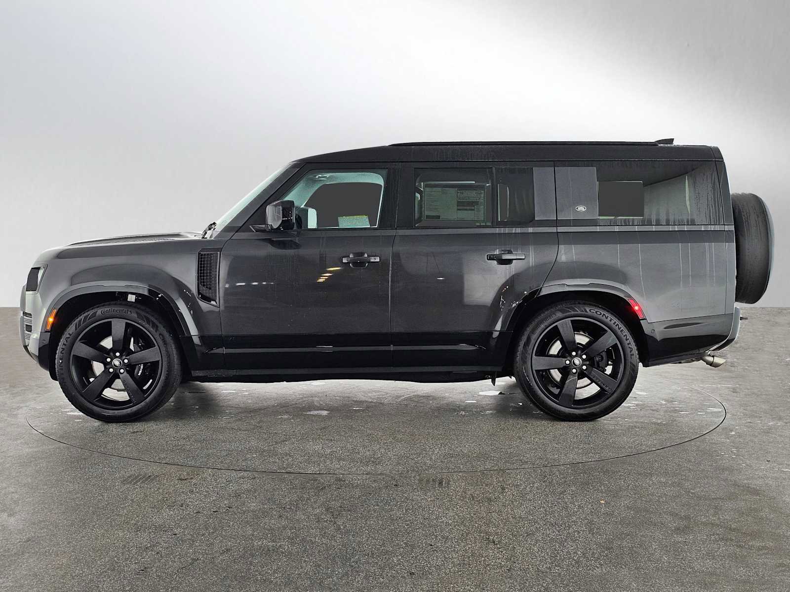 New 2024 Land Rover Defender 130 V8 image 2