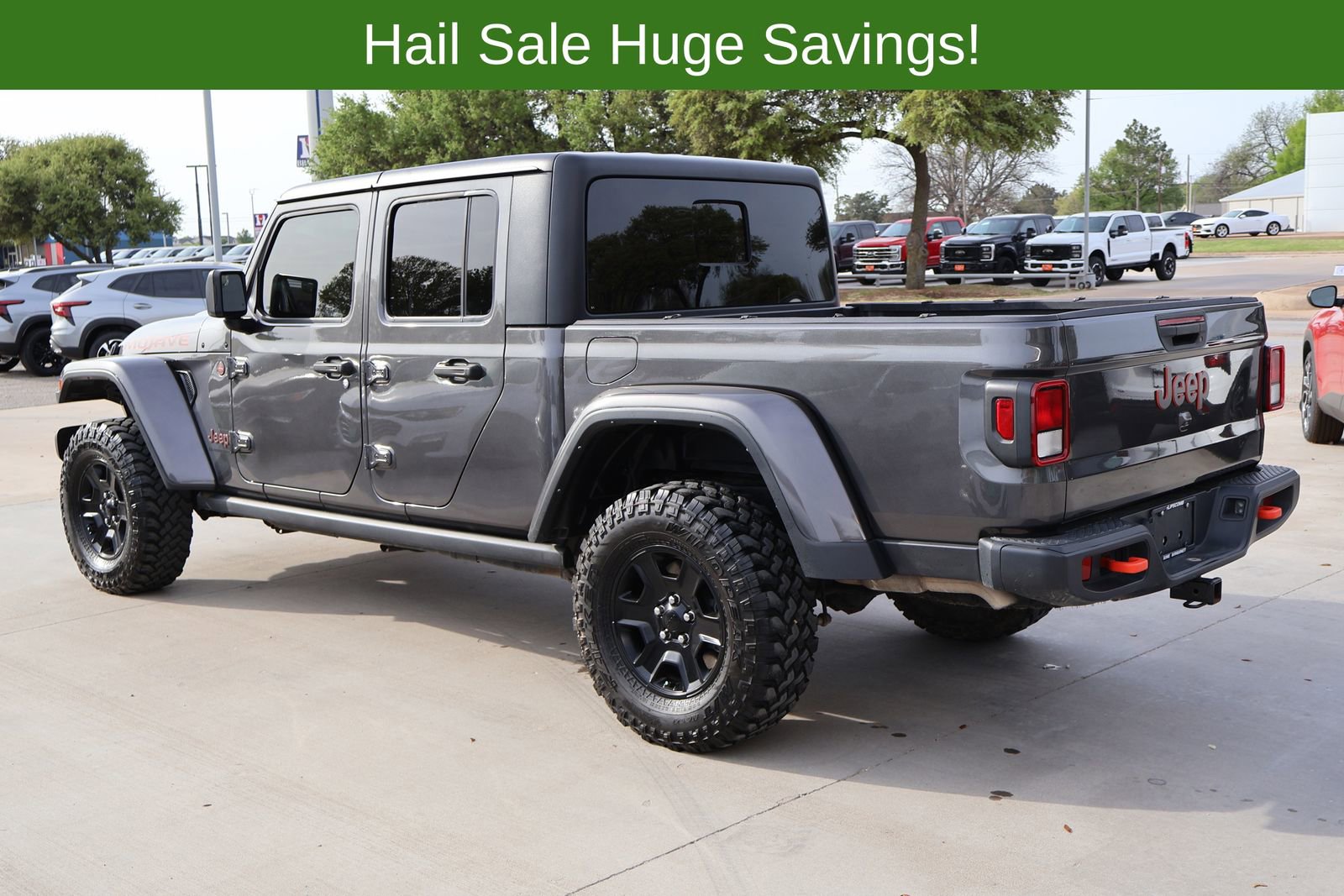 Used 2023 Jeep Gladiator Mojave AWD/4WD image 11