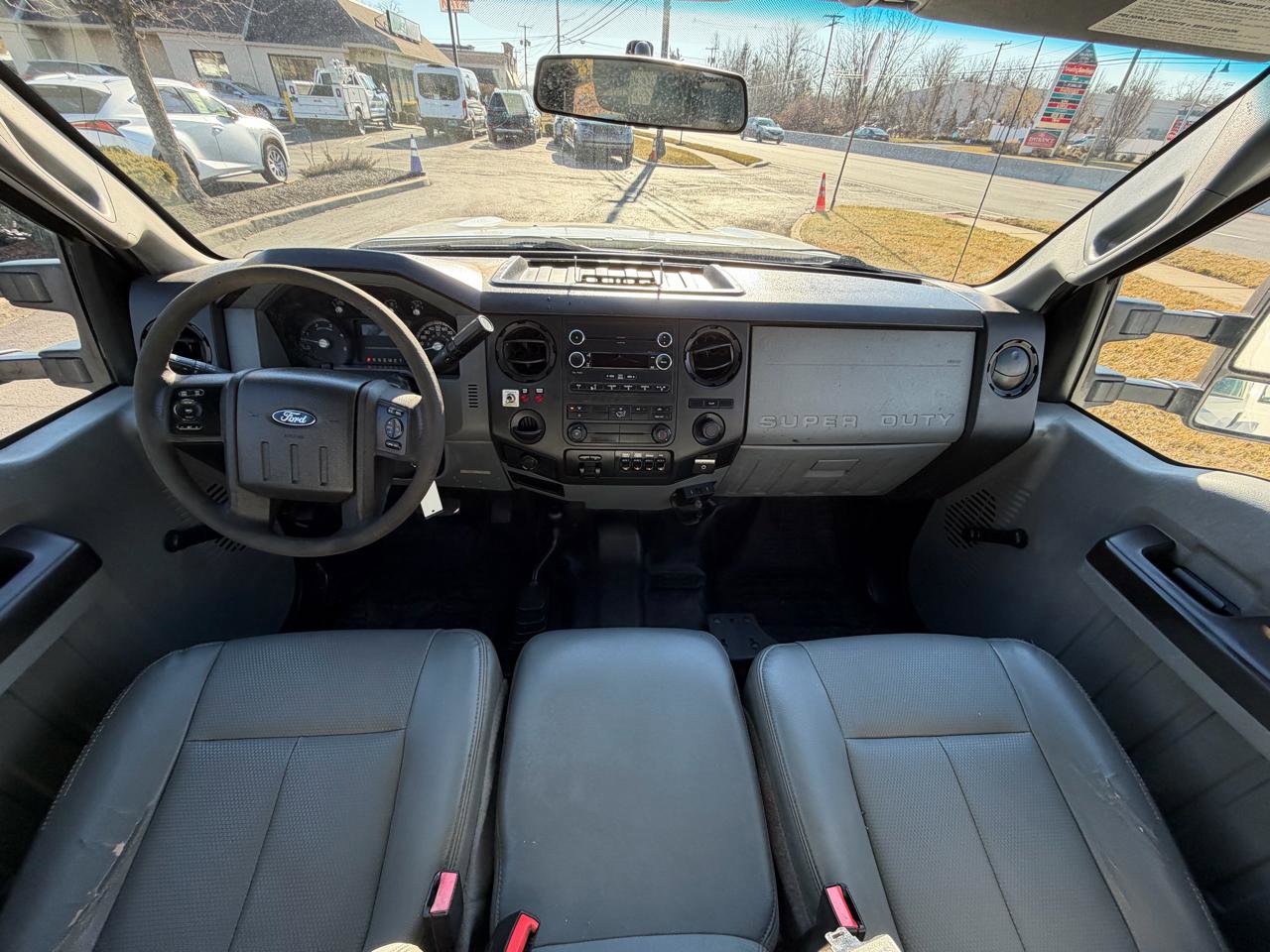 Used 2015 Ford F550 4WD Crew Cab 176 WB 60 CA XL image 38