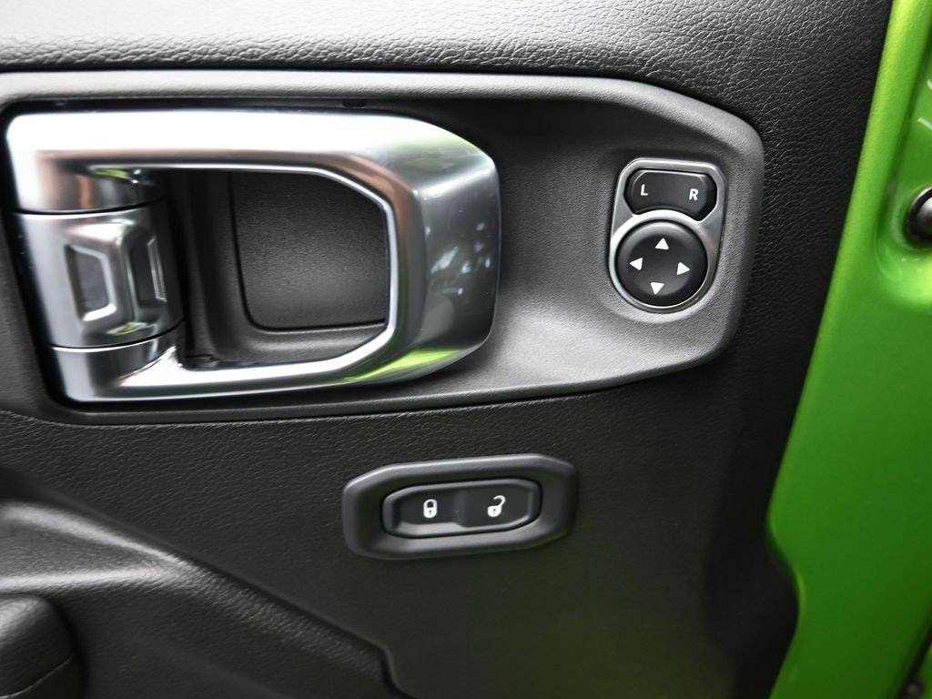 New 2025 Jeep Wrangler Rubicon w/ Technology Group image 10