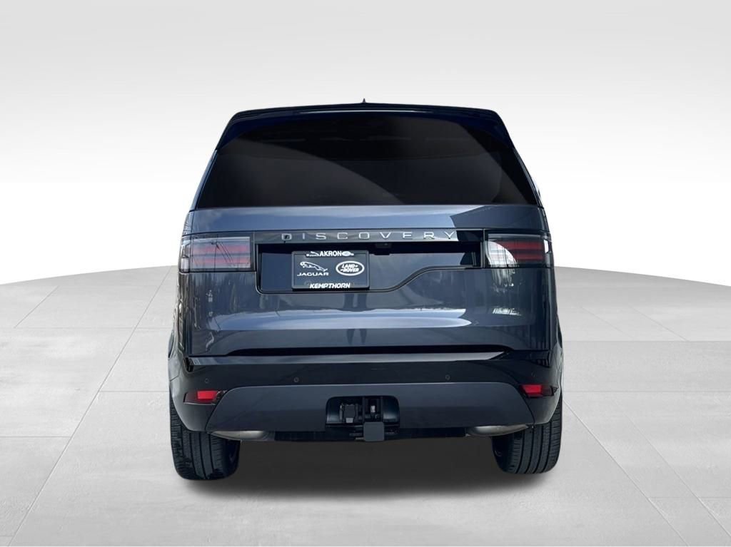 New 2024 Land Rover Discovery Dynamic SE image 7