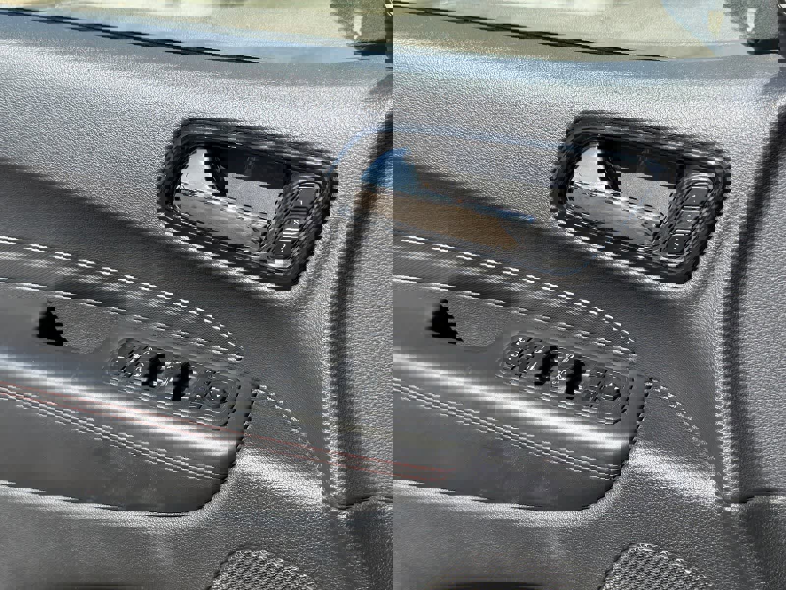 Used 2024 Dodge Durango GT image 18