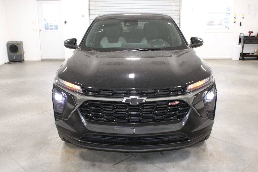 Used 2024 Chevrolet Trax RS w/ Driver Confidence Package image 4