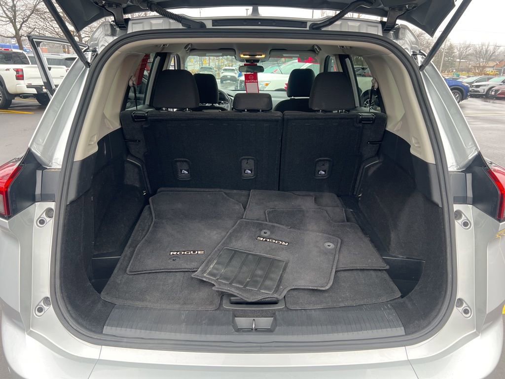 Certified 2024 Nissan Rogue S image 12