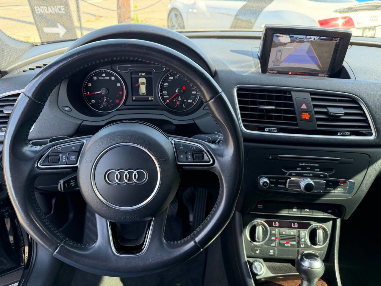 Used 2018 Audi Q3 2.0T Premium Plus w/ Premium Plus Package AWD/4WD image 32