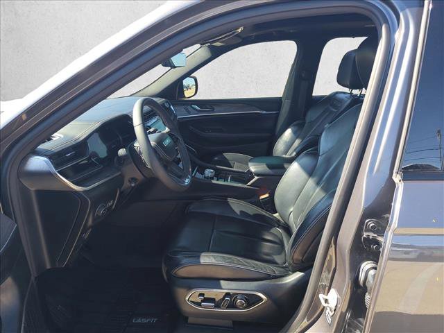 Used 2023 Jeep Grand Cherokee L Overland w/ Luxury Tech Group IV image 18