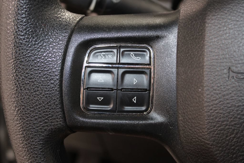 Used 2018 RAM 3500 Tradesman w/ Chrome Appearance Group RWD image 22