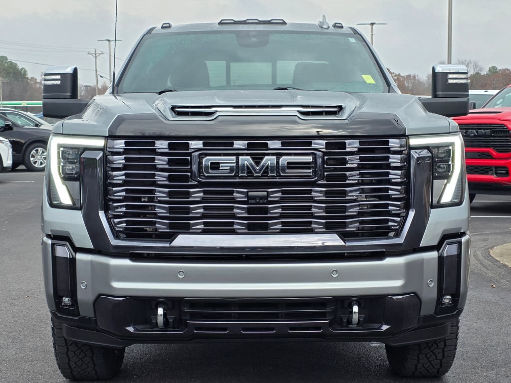 Used 2024 GMC Sierra 2500 Denali Ultimate image 3