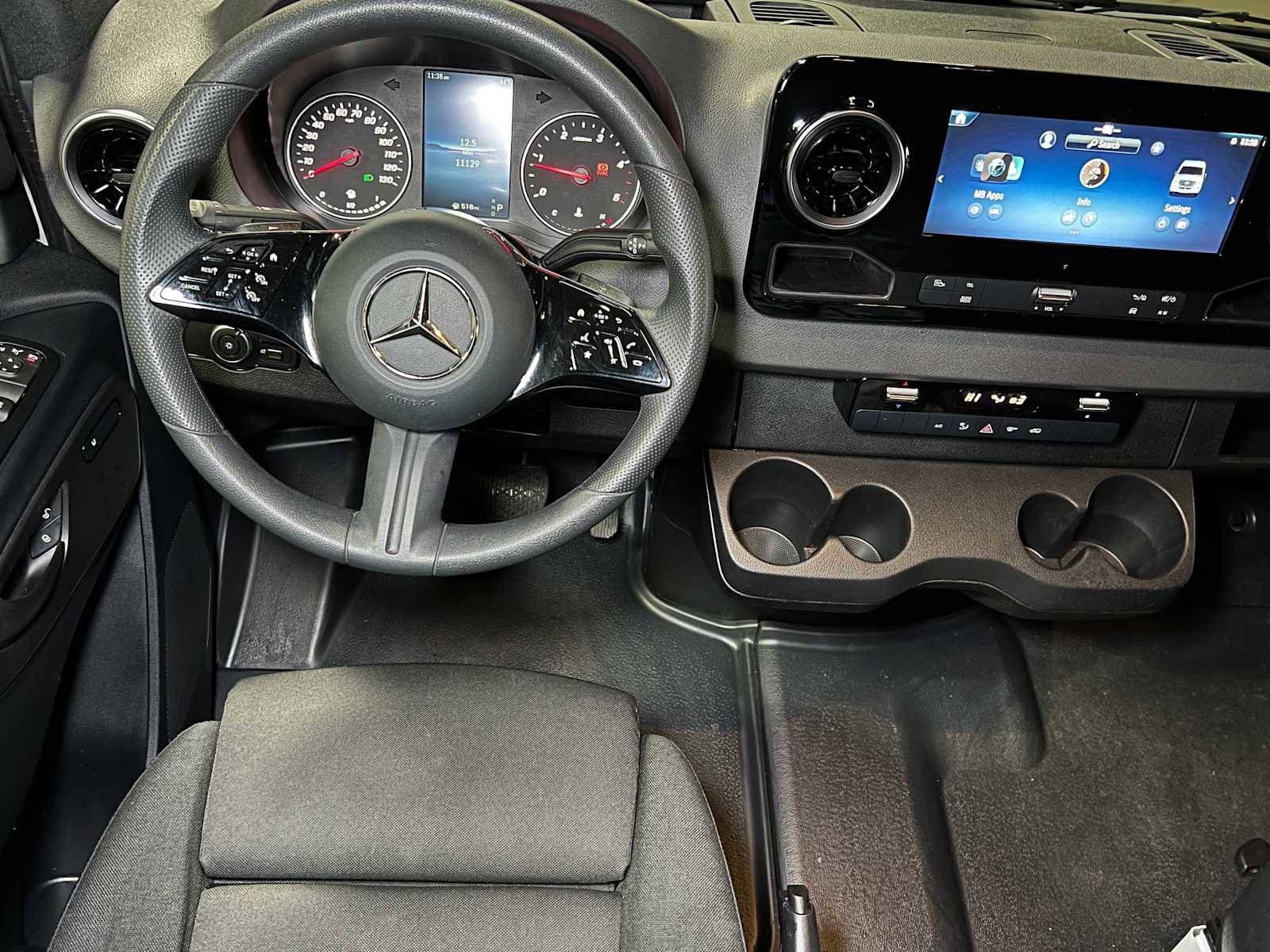 Used 2025 Mercedes-Benz Sprinter 2500 image 37