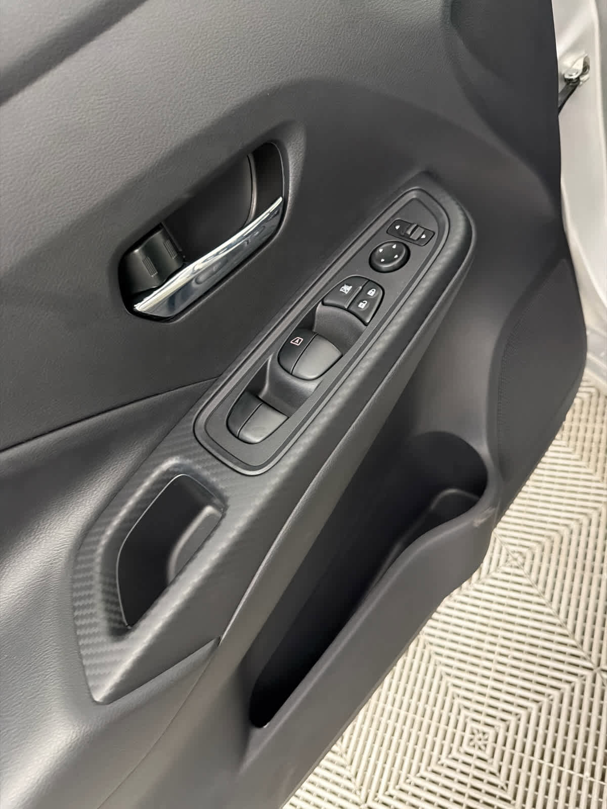 New 2025 Nissan Versa SV w/ Trunk Package image 24