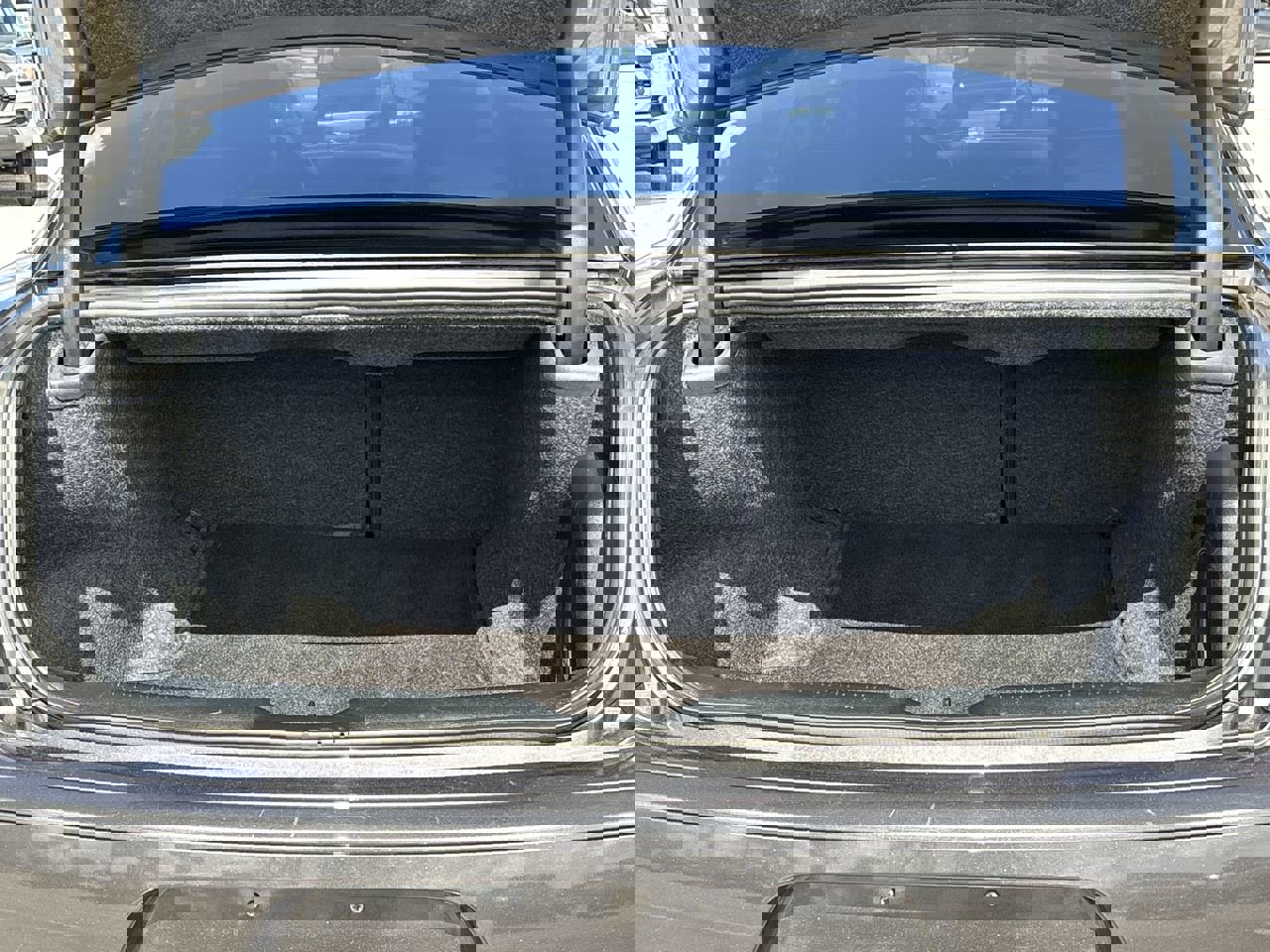 Used 2022 Chrysler 300 S w/ Comfort Group RWD image 8