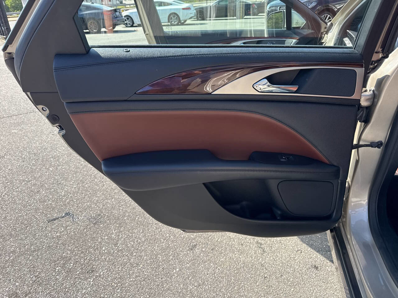 Used 2017 Lincoln MKZ Reserve AWD/4WD image 32