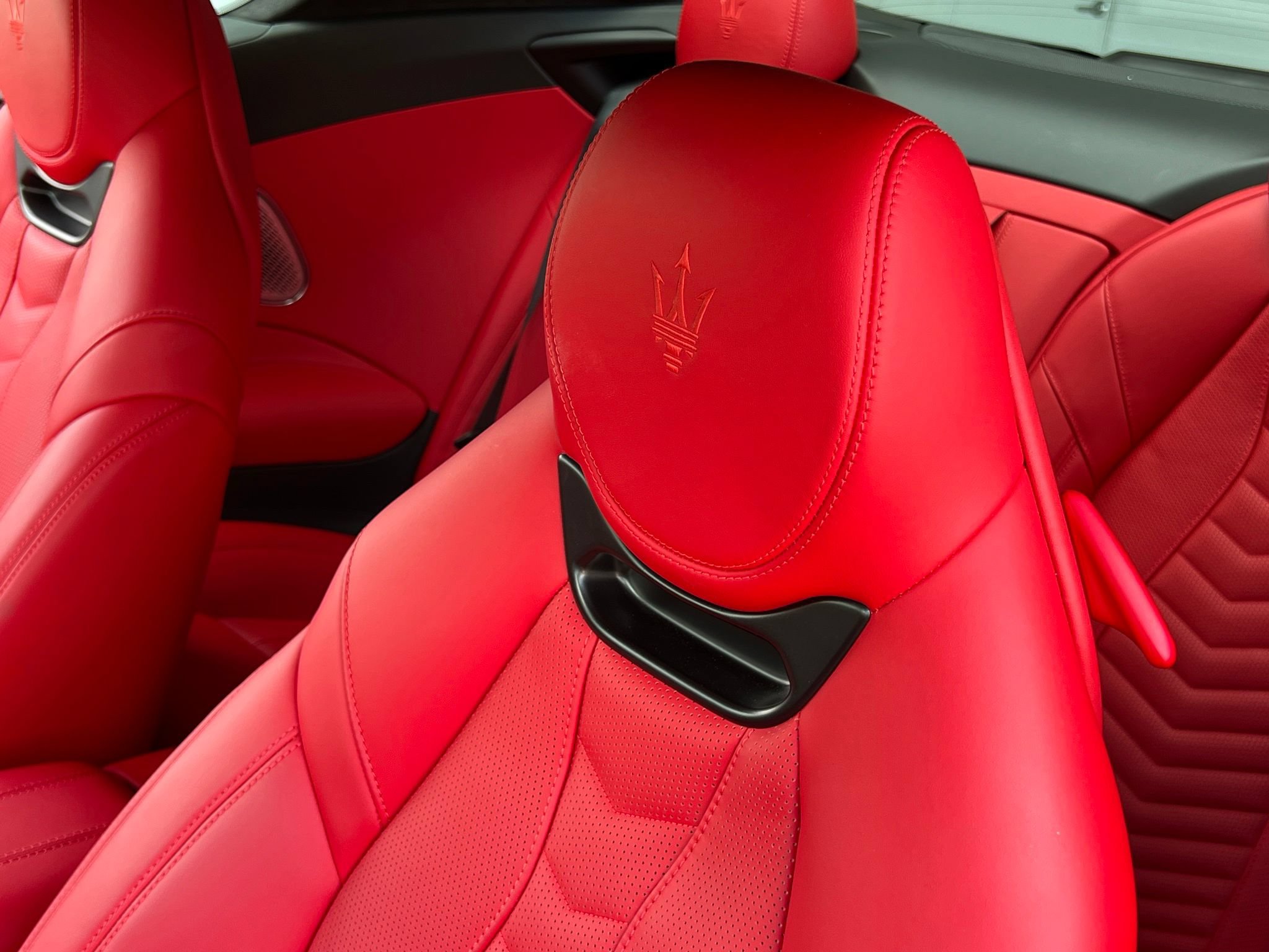 Used 2024 Maserati GranTurismo Trofeo AWD/4WD image 40