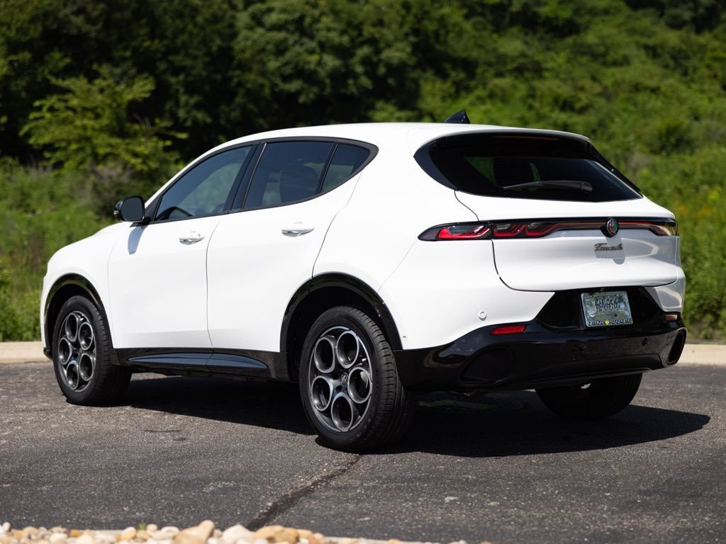 Used 2025 Alfa Romeo Tonale w/ Active Assist Package AWD/4WD image 4
