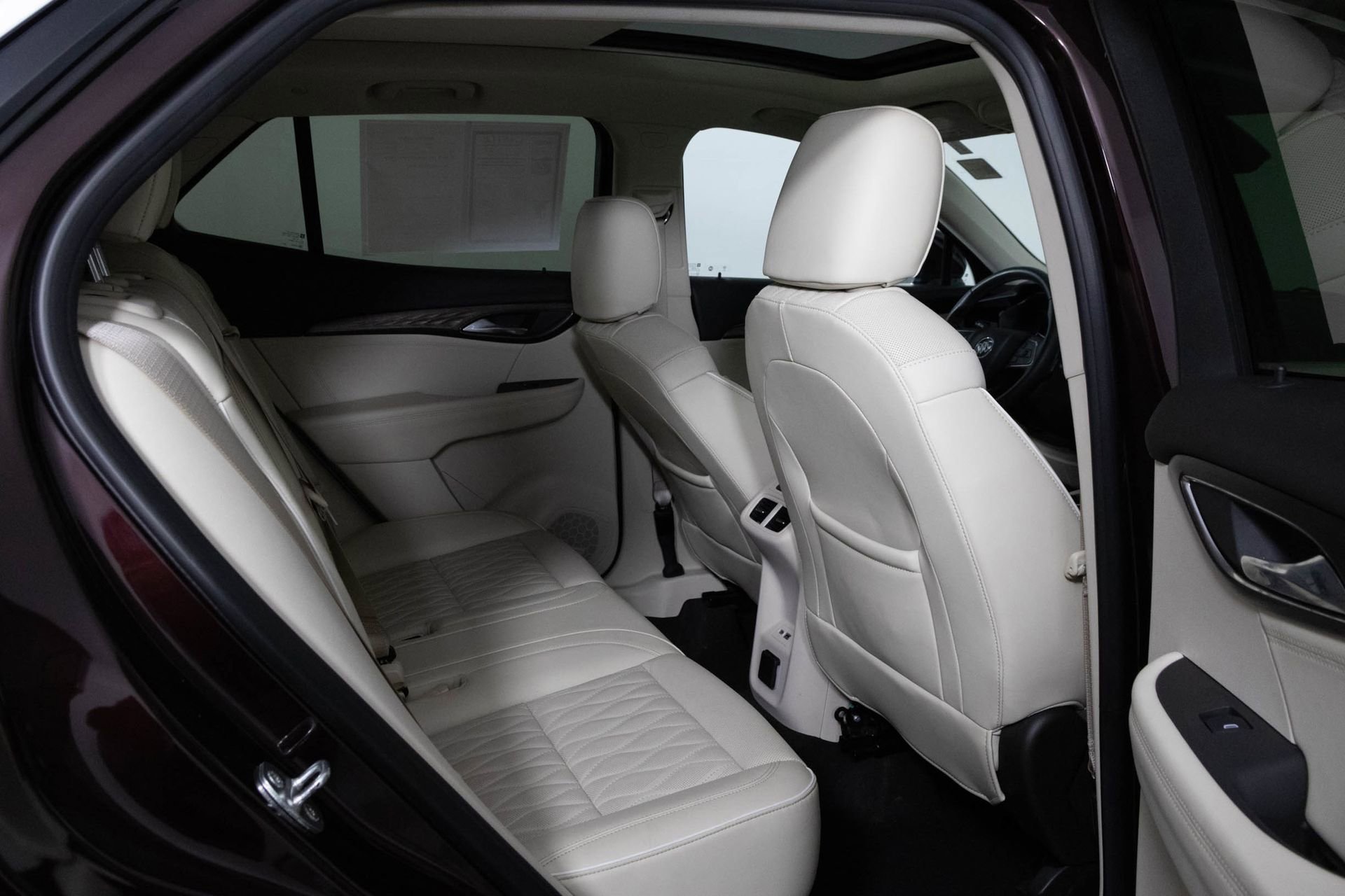 Certified 2023 Buick Envision Avenir image 38