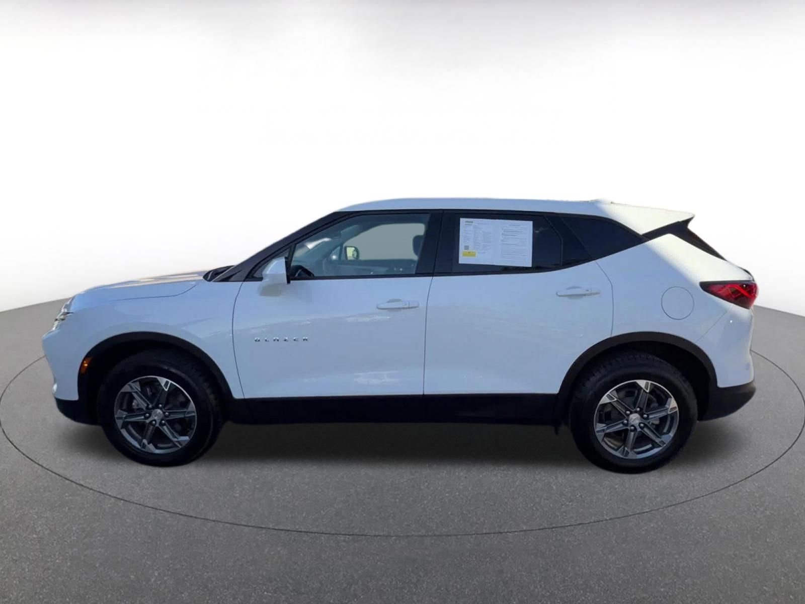 Used 2025 Chevrolet Blazer LT image 9