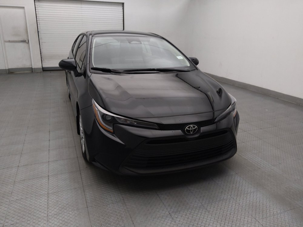 Used 2025 Toyota Corolla LE FWD image 14