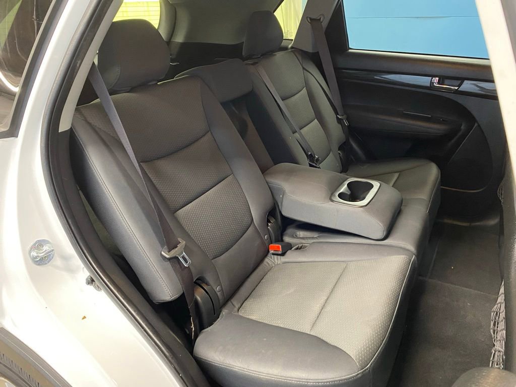 Used 2012 Kia Sorento LX image 43