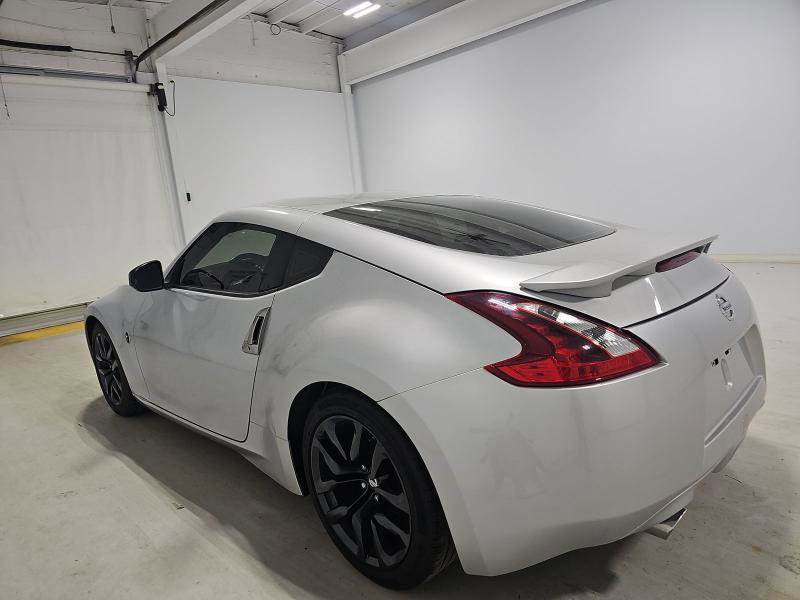 Used 2019 Nissan 370Z Coupe image 3