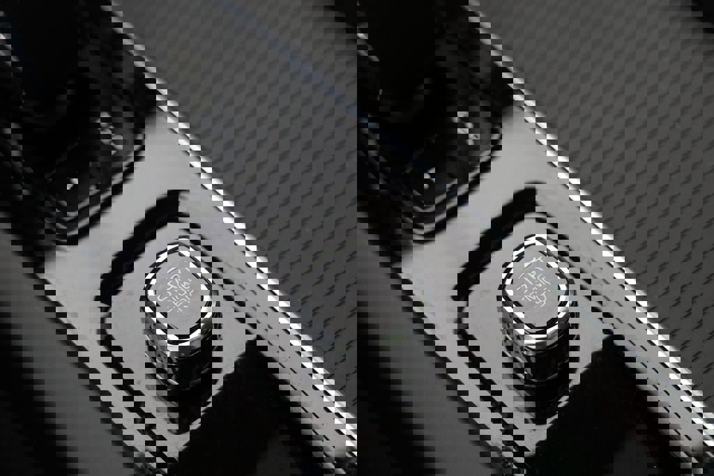 Used 2025 Volvo XC60 B5 Core image 28