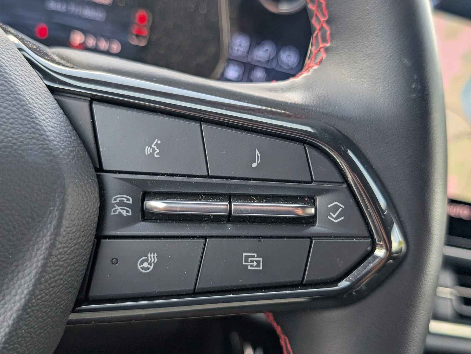 Used 2024 Chevrolet Equinox EV RS AWD/4WD image 14