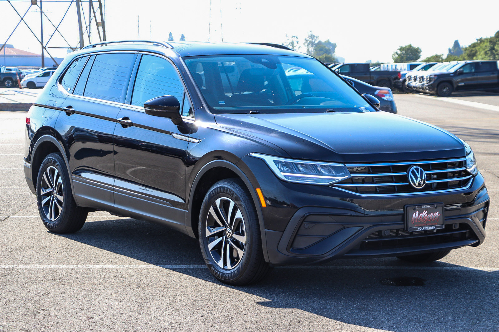 Used 2023 Volkswagen Tiguan S FWD image 3
