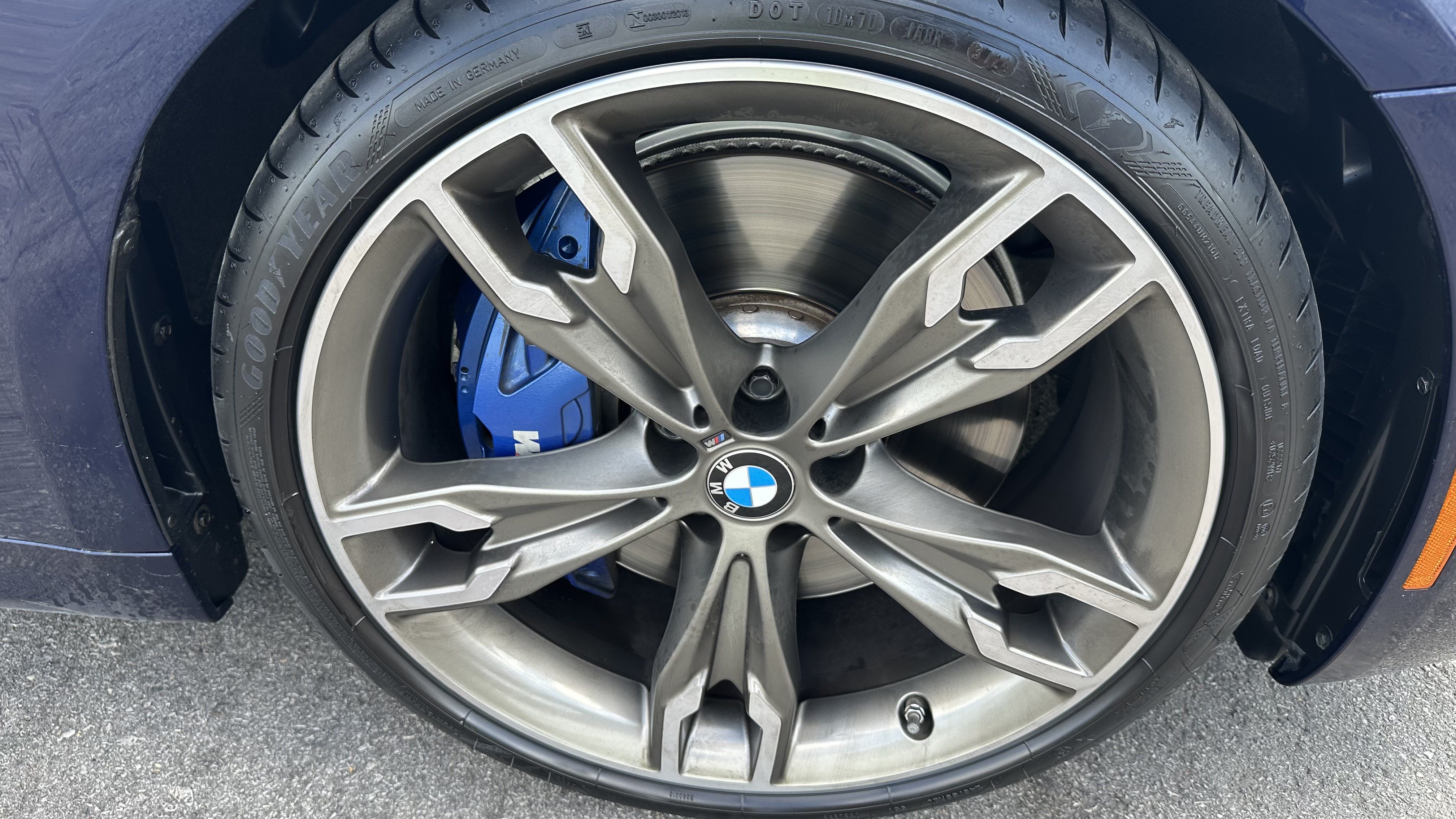 Certified 2023 BMW M550i xDrive w/ Executive Package AWD/4WD image 16