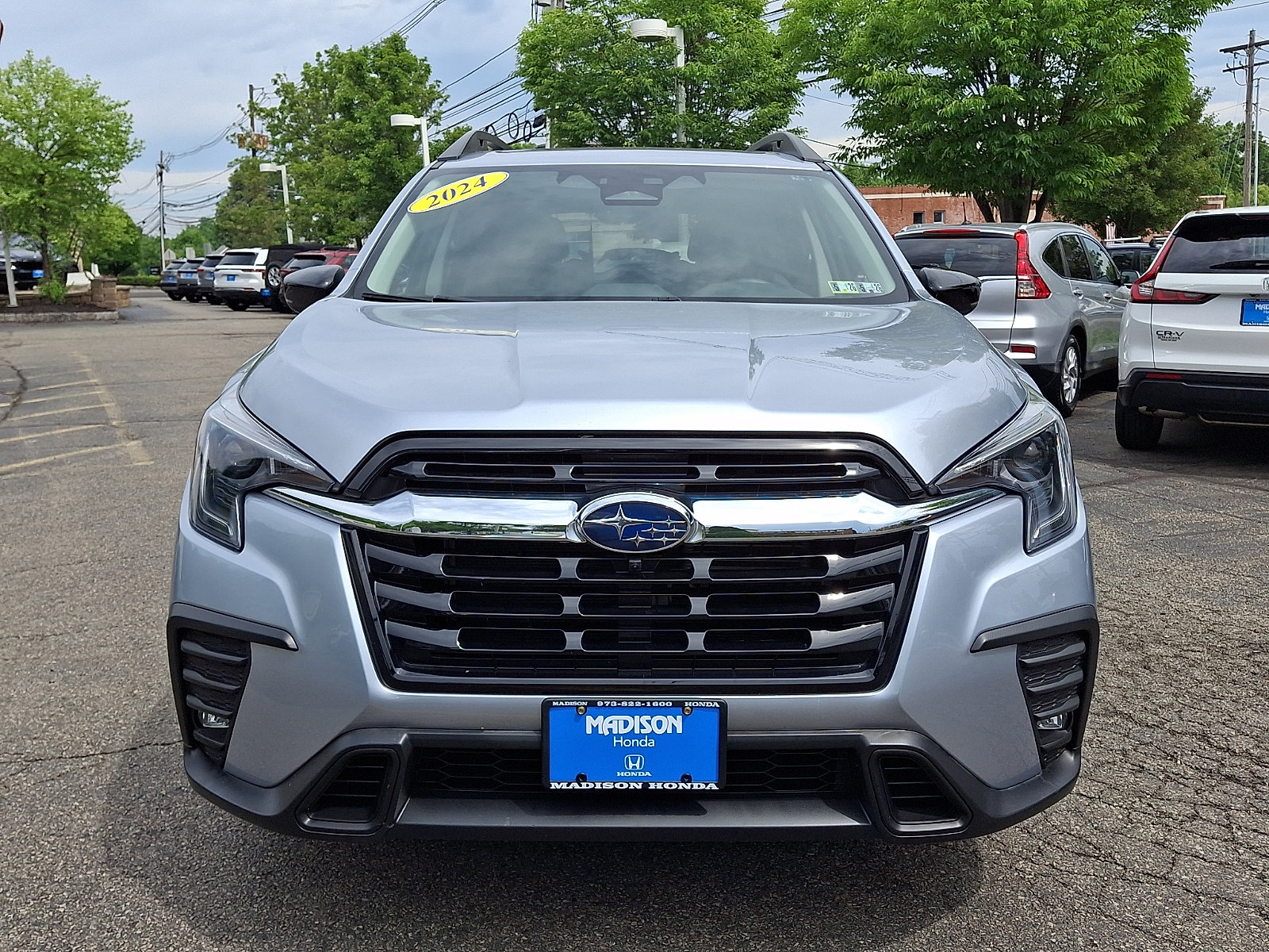 Used 2024 Subaru Ascent Limited w/ Technology Package AWD/4WD image 2