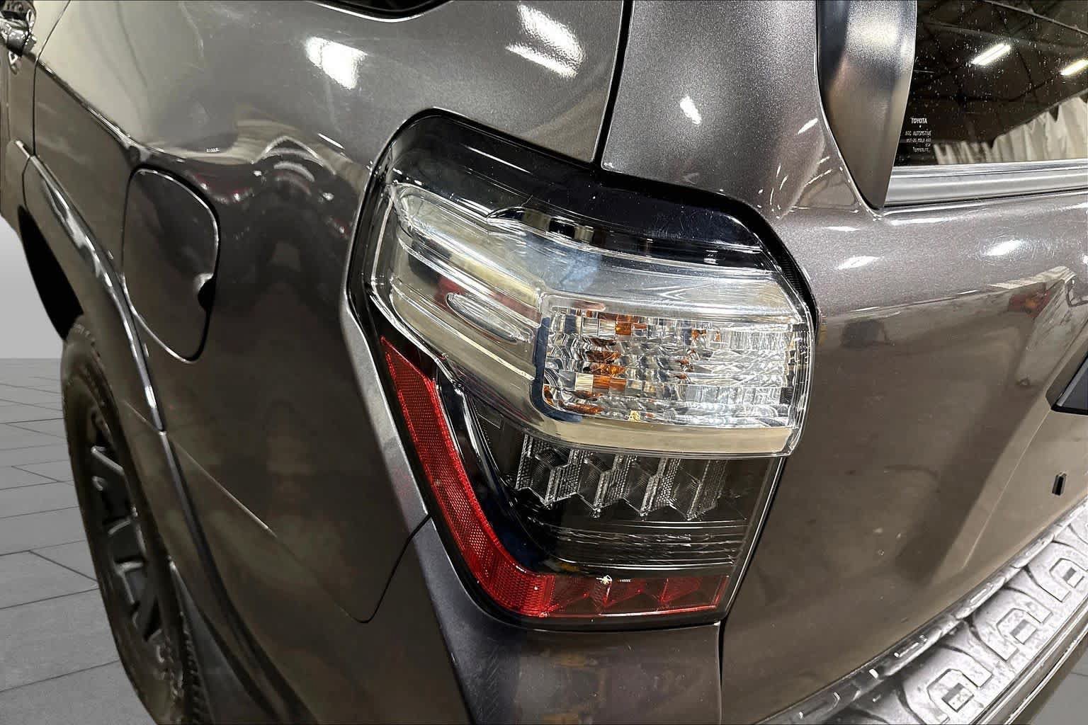 Certified 2019 Toyota 4Runner TRD Off-Road Premium w/ Wilderness Package AWD/4WD image 29
