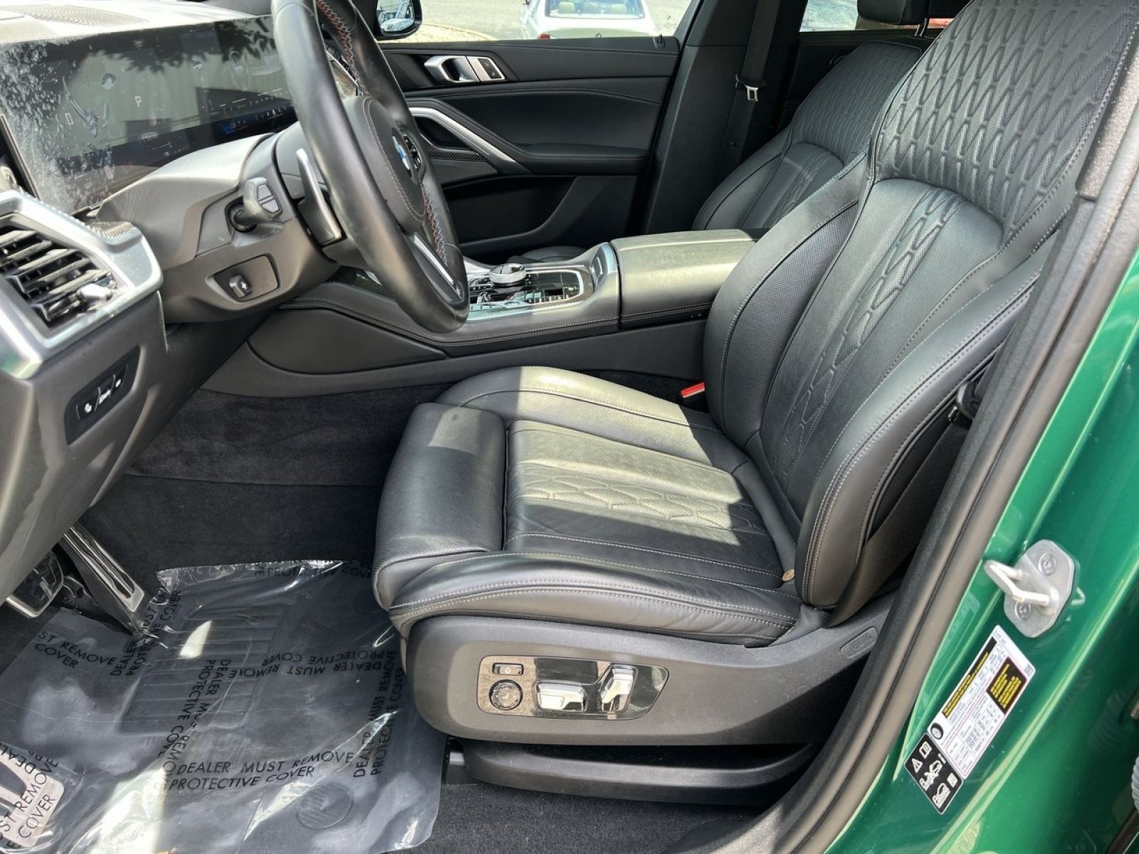 Used 2025 BMW X6 M60i AWD/4WD image 14