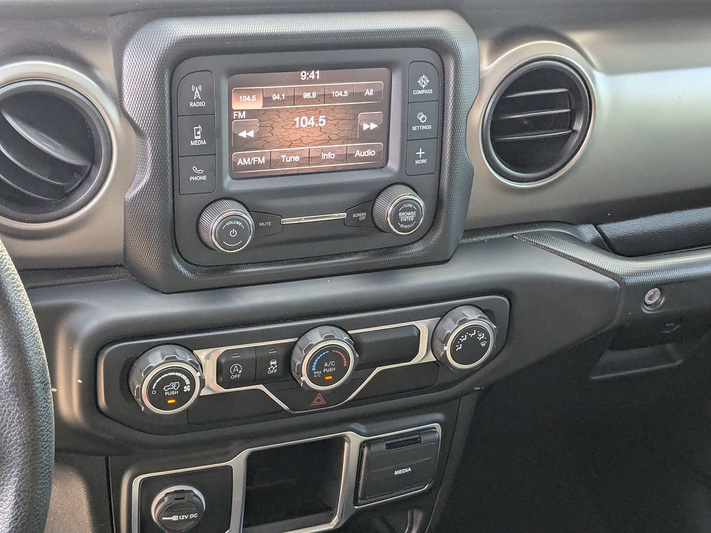 Certified 2020 Jeep Wrangler Sport AWD/4WD image 17