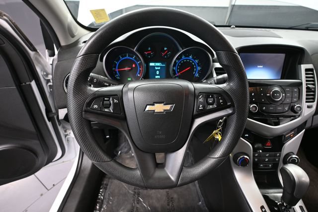 Used 2016 Chevrolet Cruze LT FWD image 24