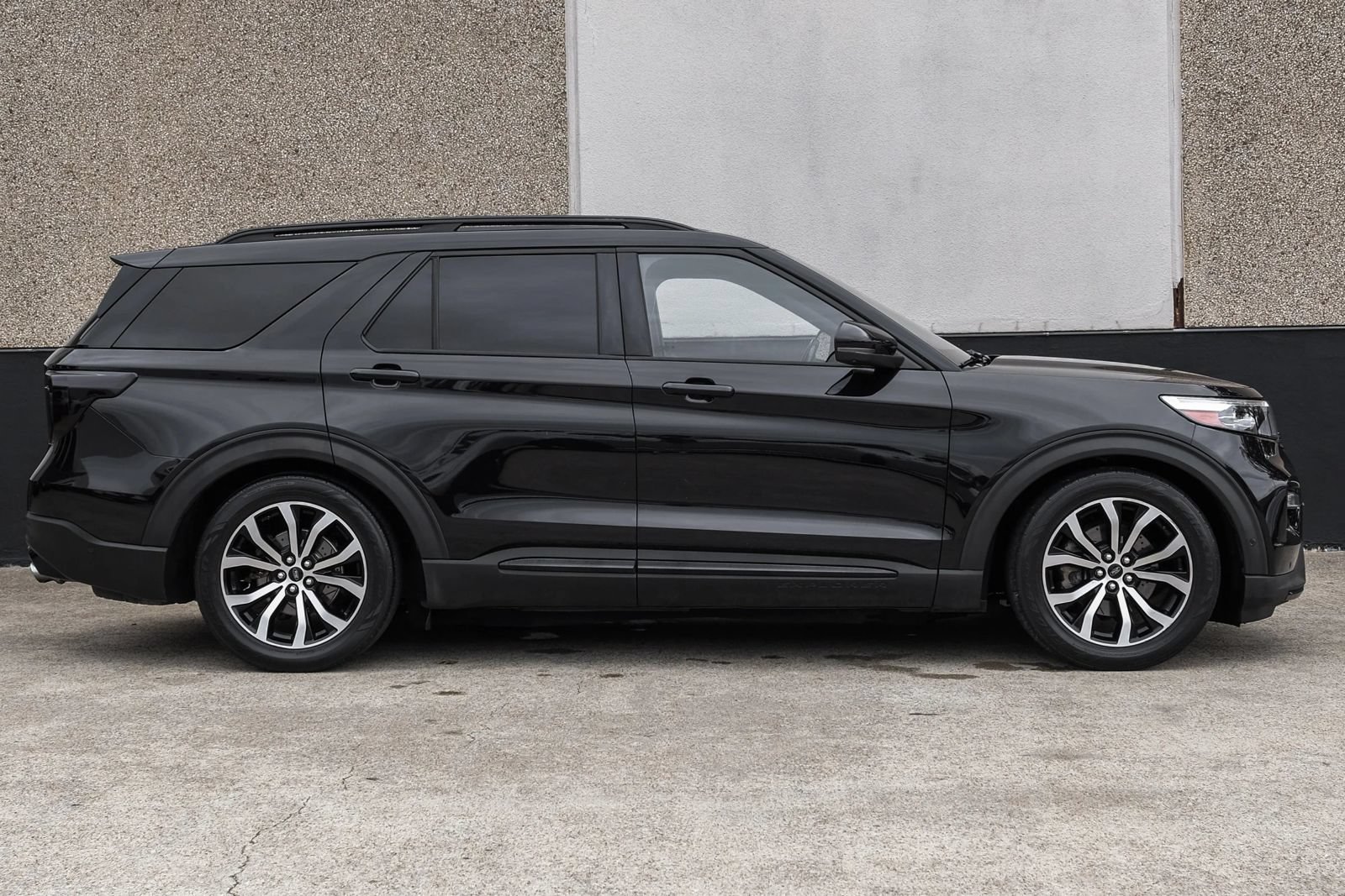 Used 2021 Ford Explorer ST w/ Equipment Group 401A AWD/4WD image 6