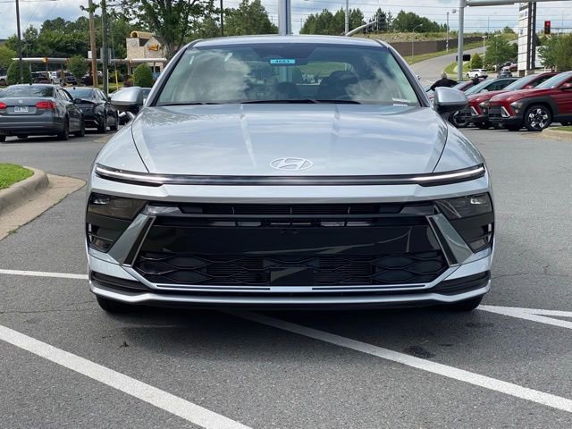 New 2025 Hyundai Sonata SE FWD image 2