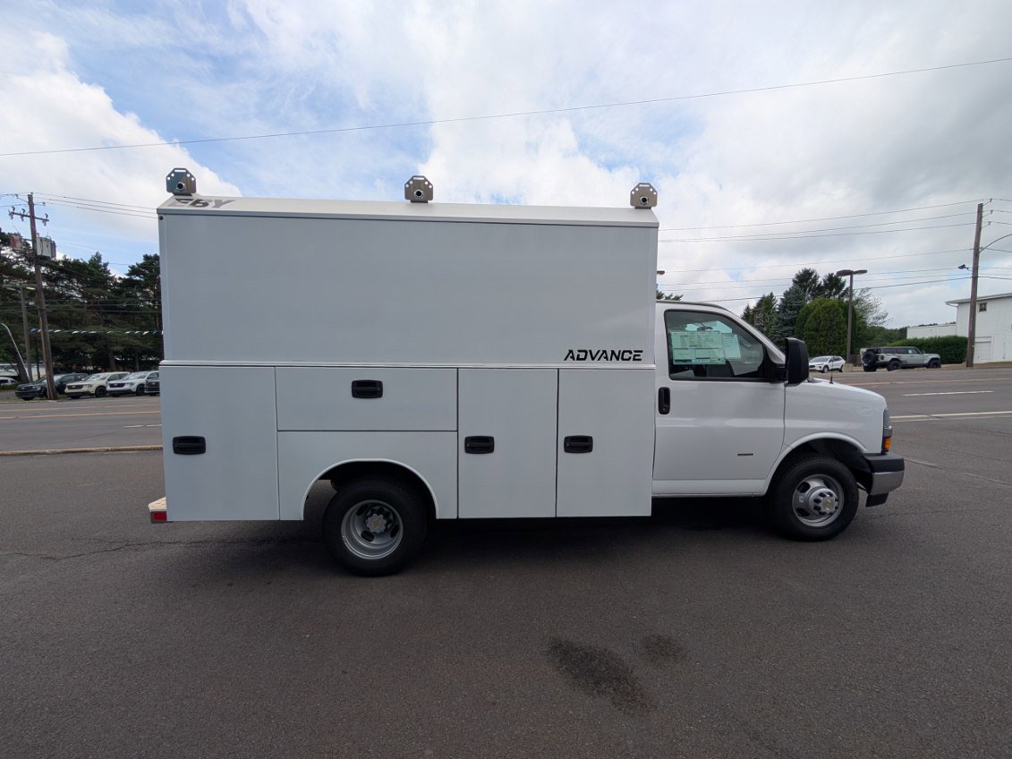 New 2025 Chevrolet Express 3500 w/ Power Convenience Package image 6