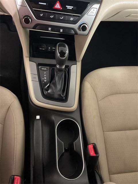 Used 2017 Hyundai Elantra SE image 21