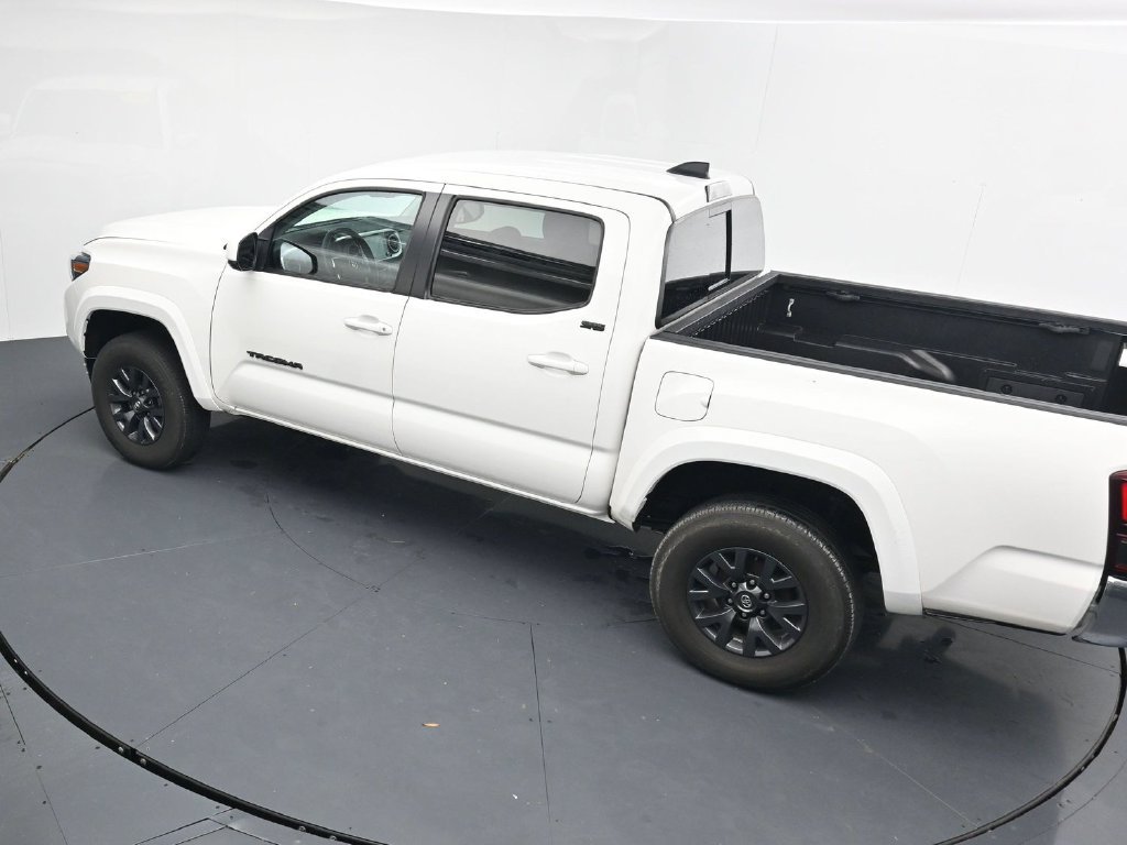 Used 2023 Toyota Tacoma SR5 AWD/4WD image 27